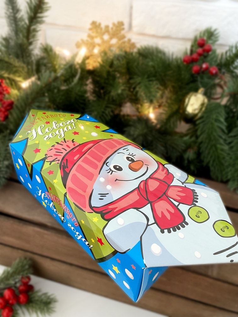 Коробка для подарка «Конфета Снеговик»