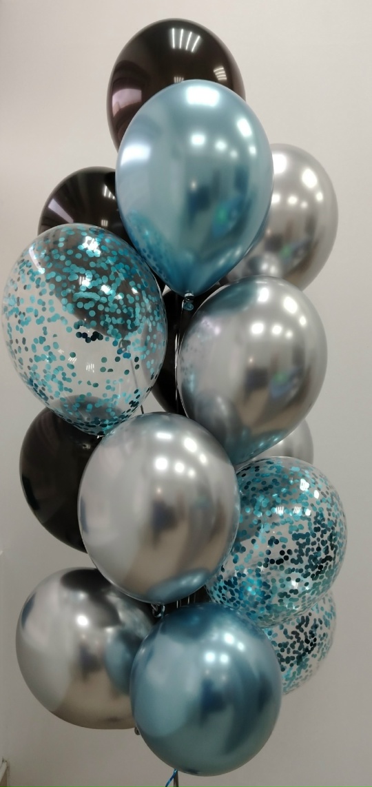 Облако из воздушных шаров «Серебро и голубой конфетти»